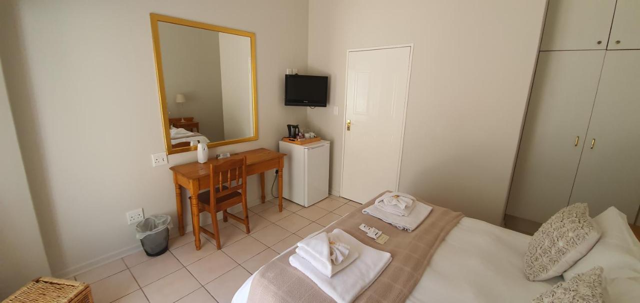Acacia Westdene B&B Блумфонтейн Экстерьер фото