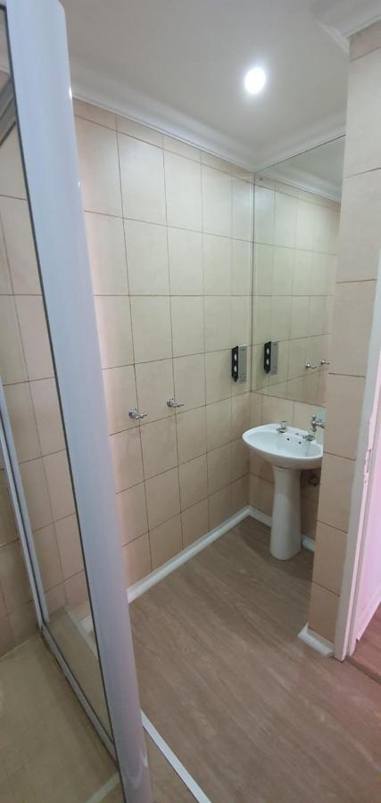 Acacia Westdene B&B Блумфонтейн Экстерьер фото