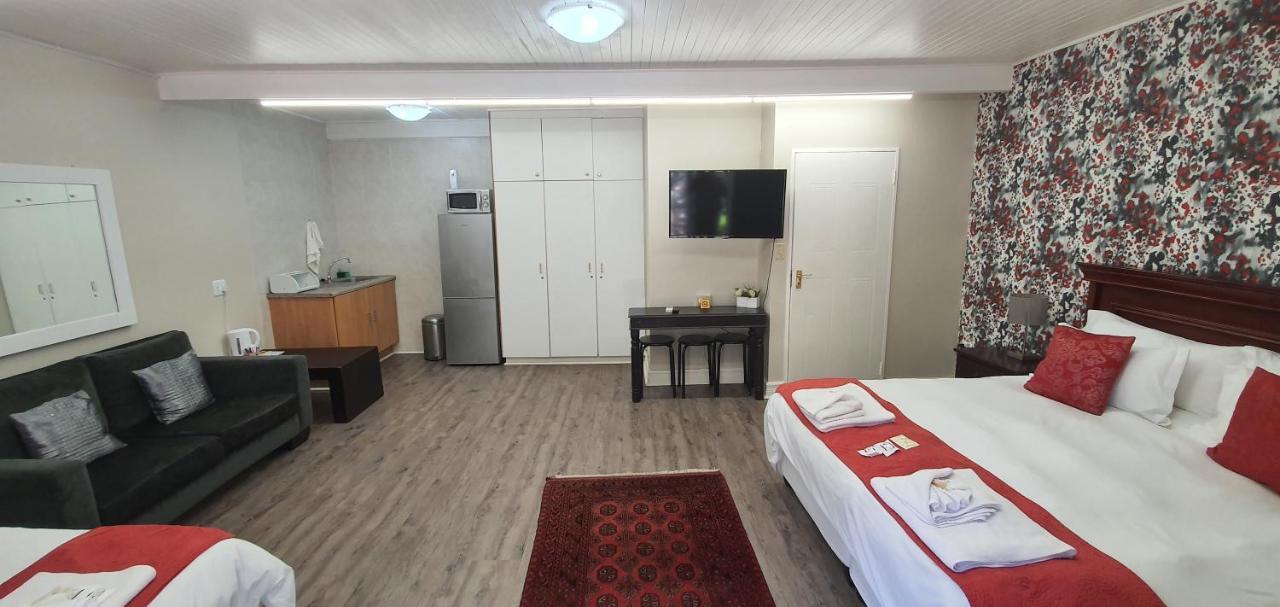 Acacia Westdene B&B Блумфонтейн Экстерьер фото